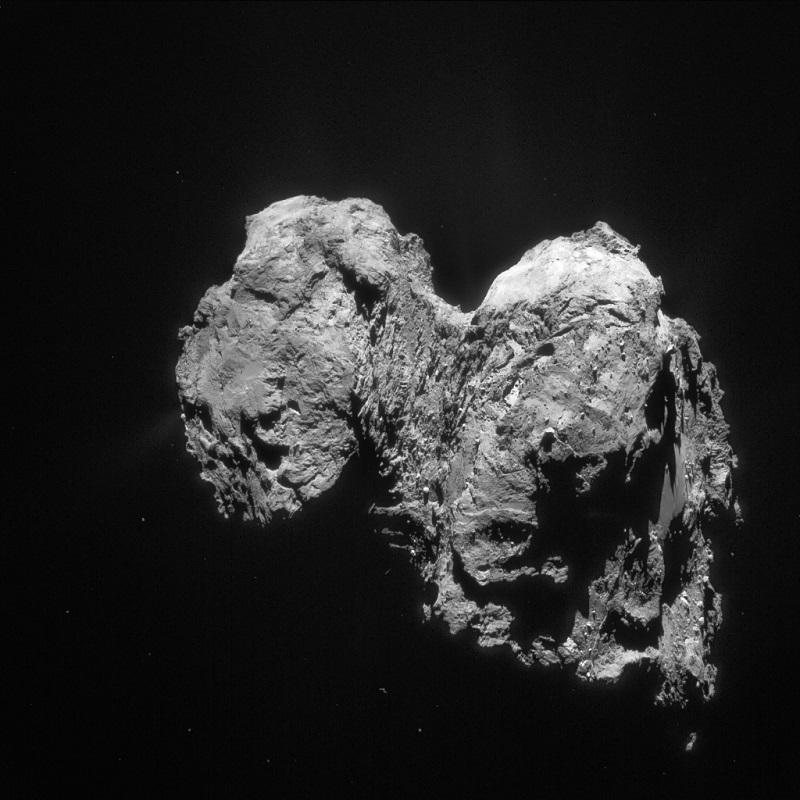 Chury with his bi-lobe structure and the weakest part, the neck. © ESA/Rosetta/NAVCAM CC BY-SA IGO 3.0