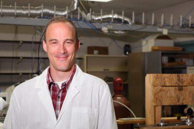 Robert Klie, professor of physics. Photo: Jenny Fontaine Robert Klie, professor of physics. Photo: Jenny Fontaine