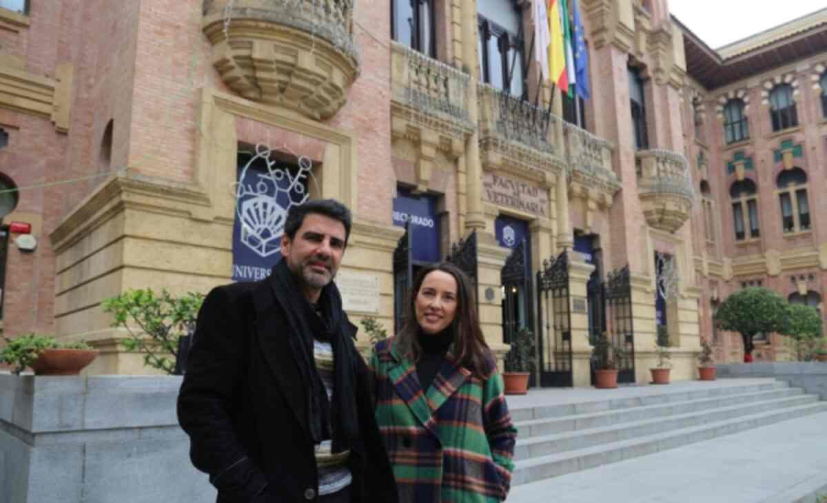 Researchers Javier Estevez and Amanda P. García Researchers Javier Estevez and Amanda P. García