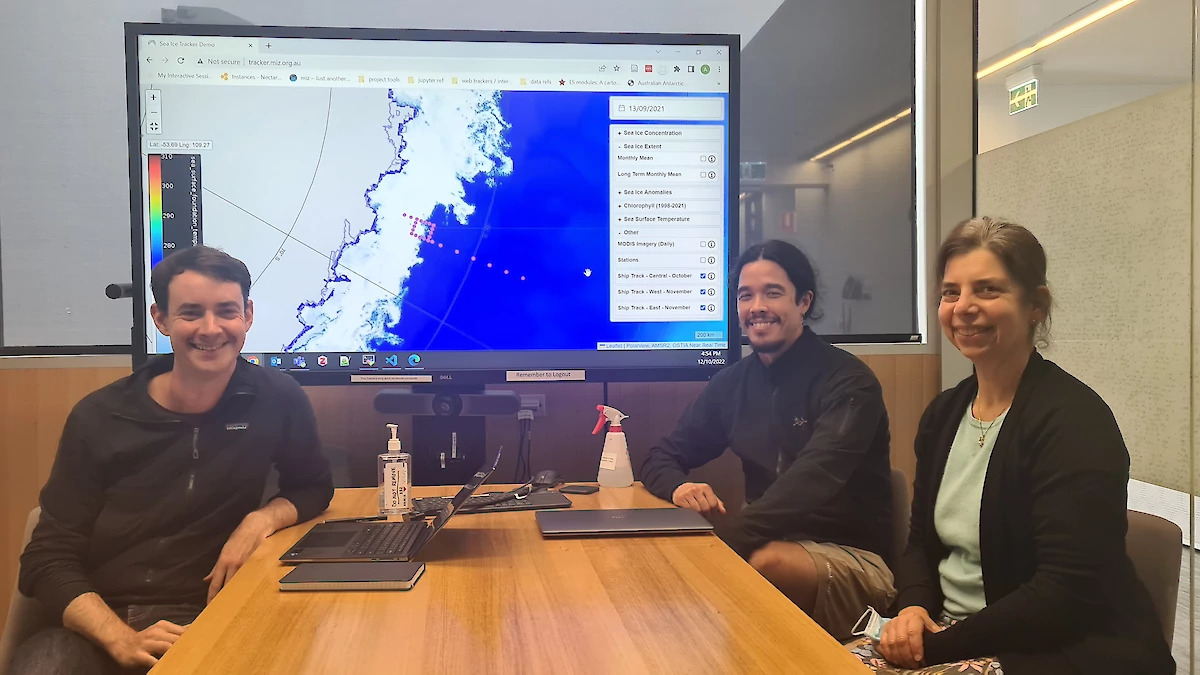 Nilas, the Southern Ocean Mapping Platform developers, Anton Steketee (left), Sean Chua and Dr Petra Heil. Photo: Wendy Pyper Nilas, the Southern Ocean Mapping Platform developers, Anton Steketee (left), Sean Chua and Dr Petra Heil. Photo: Wendy Pyper