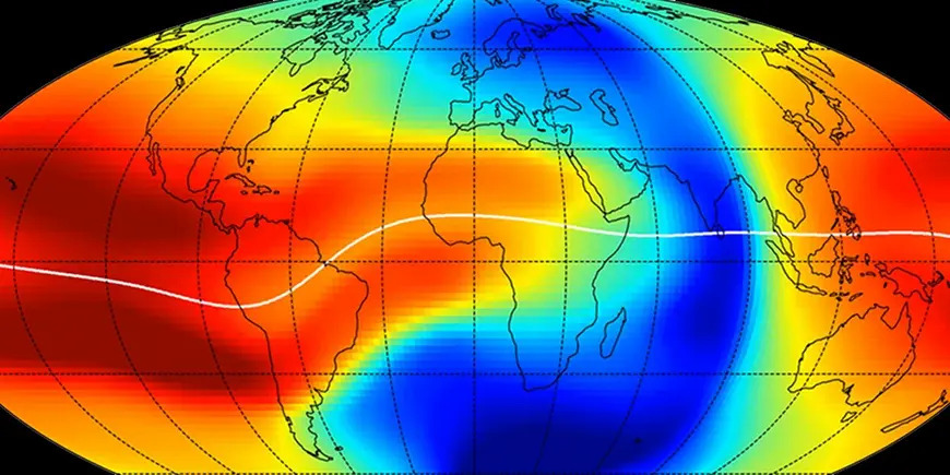 Electron density of the Ionosphere around the Earth for a certain point of time: high values in red, low values in blue. The white line marks the geomagnetic equator. (Figure: CCBY 4.0 Smirnov et al. (2023) Electron density of the Ionosphere around the Earth for a certain point of time: high values in red, low values in blue. The white line marks the geomagnetic equator. (Figure: CCBY 4.0 Smirnov et al. (2023)