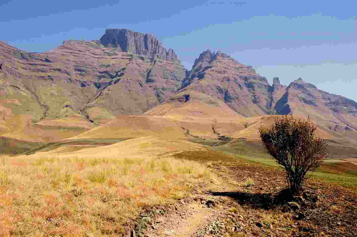 Drakensberg escarpment in Southern Africa (Photo: Professor Jean Braun, GFZ Potsdam) Drakensberg escarpment in Southern Africa (Photo: Professor Jean Braun, GFZ Potsdam)
